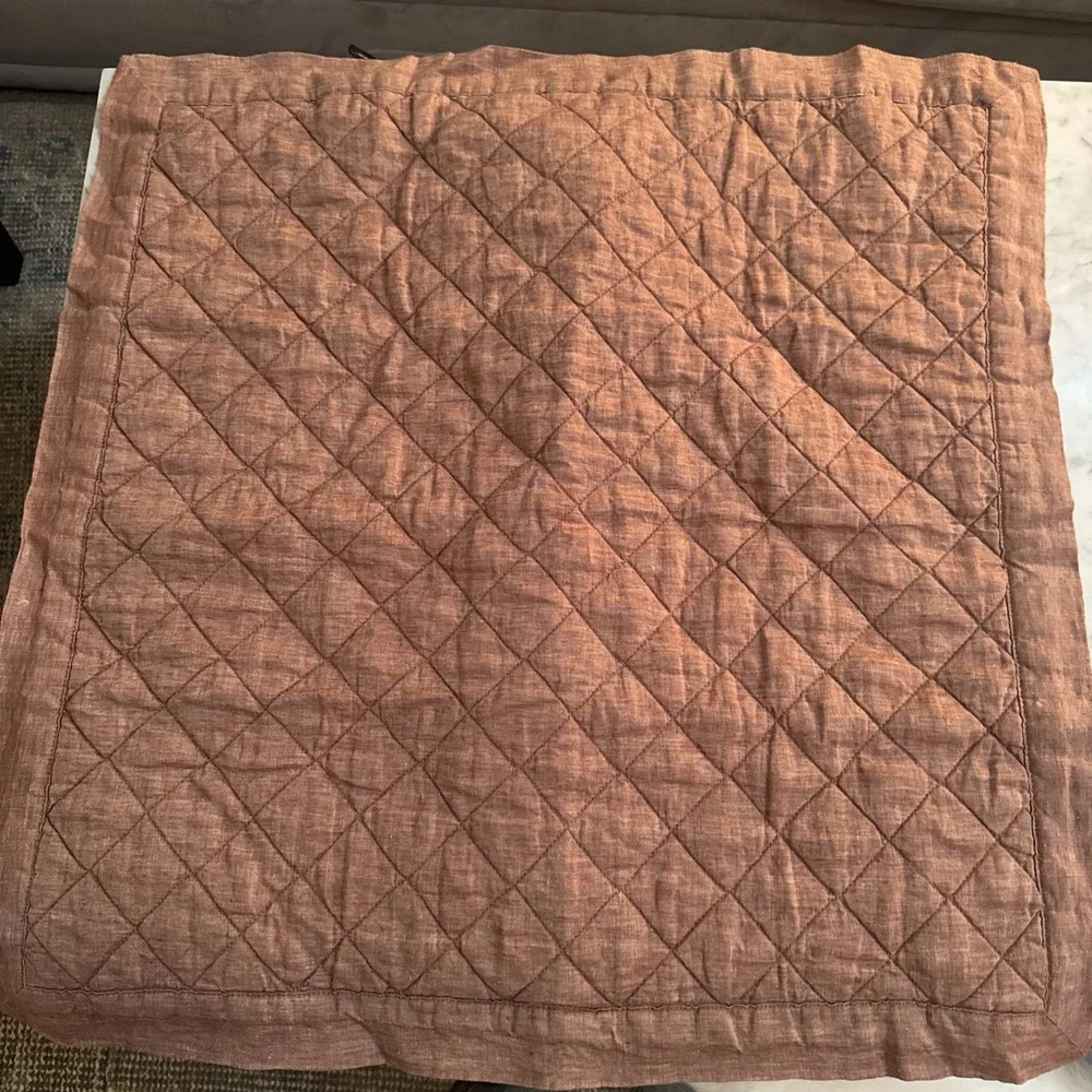 POTTERY BARN Euro (26